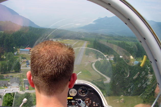 On final with Keith Purves for Runway 28 at Darrington.