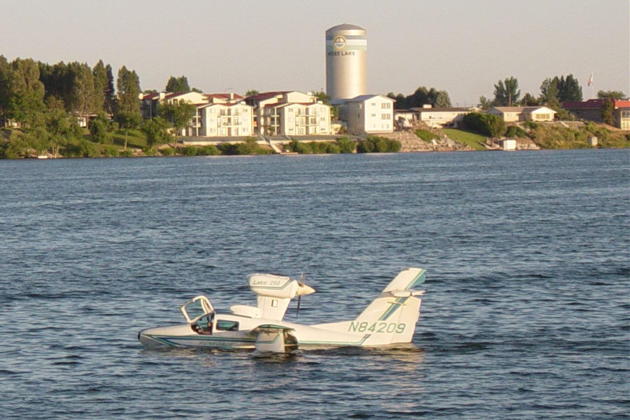On the water at Moses Lake with the Lake 250 Renegade. Photo courtesy Doug Happe.