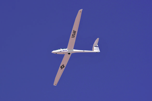 A USAFA DG-1001 (TG-16A) in Colorado's deep blue skies. USAF Photo.