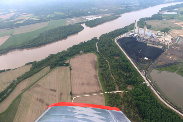 Cruisin' down the Missouri River in the RV-6 past the Labadie Stacks turnpoint at the Labadie Power Station.