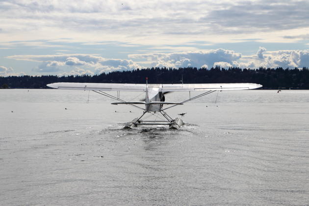 A slow water taxi out in SuperCub N390CC from Kenmore Air Harbor, for takeoff on Lake Washington.