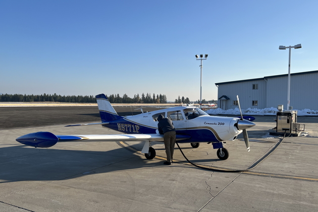 Brian Davis refueling the Comanche at frigid Deer Park, WA (KDEW) during our November checkout flights.