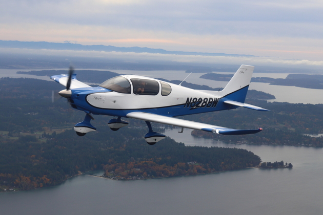 Chris Terrell's Sling TSI N828BW in close formation. Photo by Troy 'T-Lar' Larson.